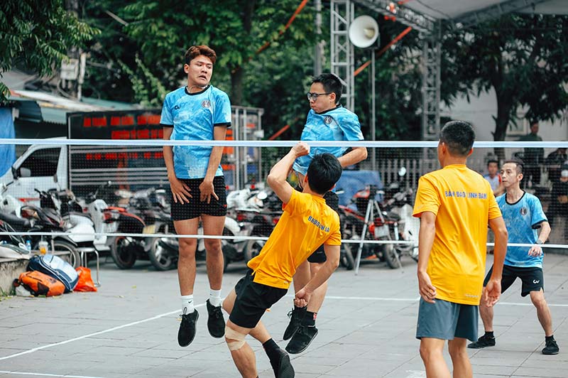 custom volleyball uniforms for youth clubs